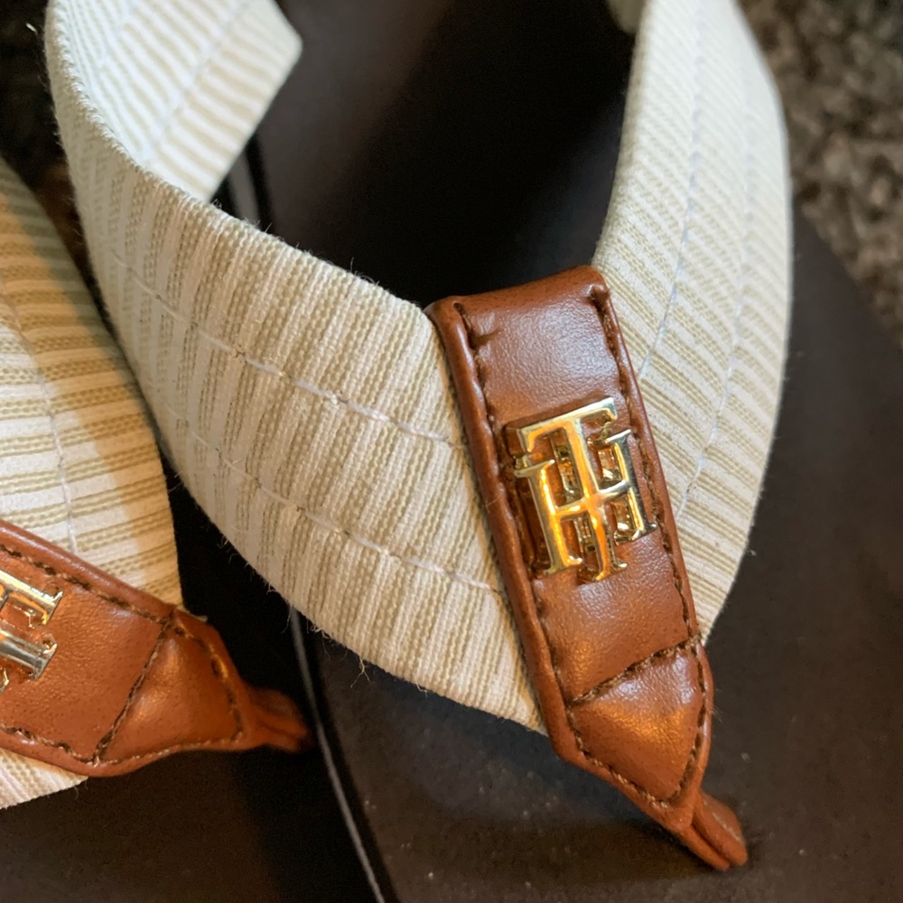 Tommy Hilfiger flip flops